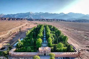Shahzadeh Mahan Historical Garden image