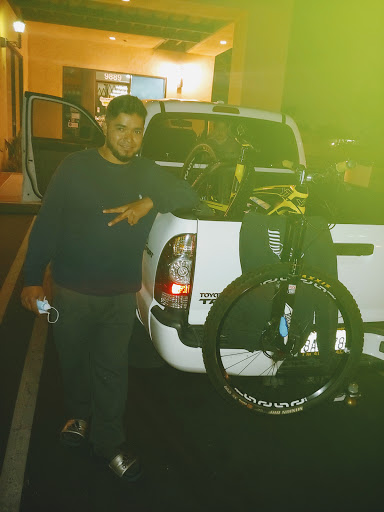 Bicycle Store «Competitive Edge Cyclery», reviews and photos, 9889 E Foothill Blvd, Rancho Cucamonga, CA 91730, USA