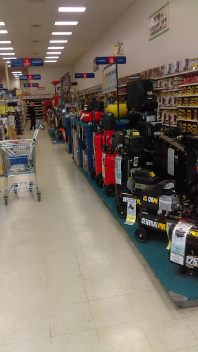Hardware Store «Harbor Freight Tools», reviews and photos, 6808 W Greenfield Ave, West Allis, WI 53214, USA