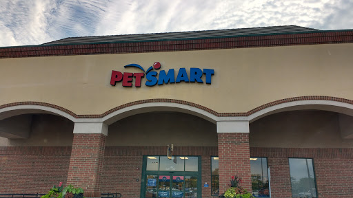 Pet Supply Store «PetSmart», reviews and photos, 162 S Gary Ave, Bloomingdale, IL 60108, USA