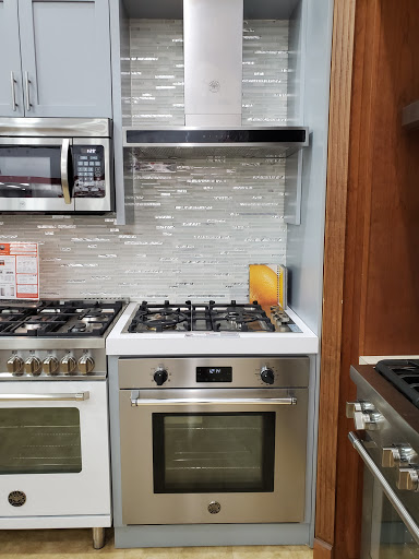 Appliance Store «P.C. Richard & Son», reviews and photos, 136-03 20th Ave, College Point, NY 11356, USA