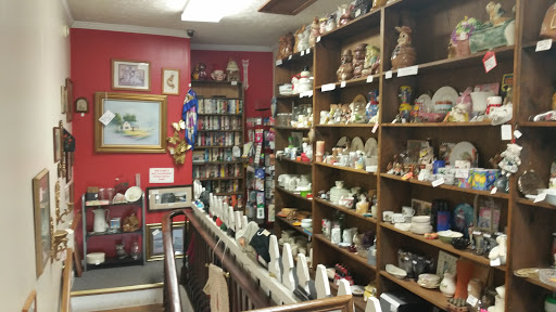 Thrift Store «Buried Treasure Thrift Shop», reviews and photos, 326 W Dixie Ave, Elizabethtown, KY 42701, USA