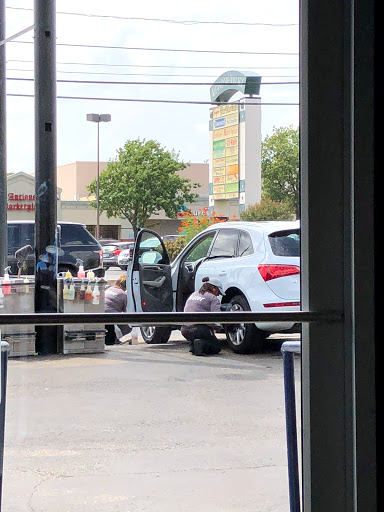 Car Wash «Mister Car Wash», reviews and photos, 5721 Burnet Rd, Austin, TX 78756, USA