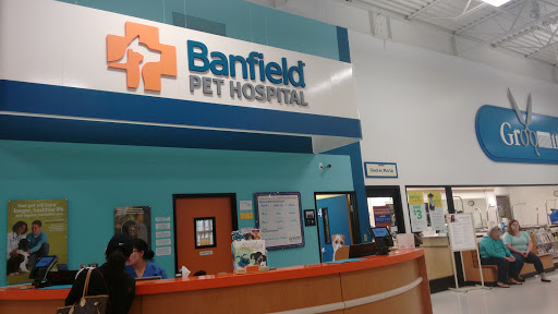 Pet Supply Store «PetSmart», reviews and photos, 2477 Naglee Rd, Tracy, CA 95304, USA