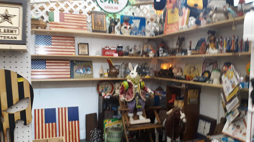 Flea Market «Raynham Flea Market», reviews and photos, 480 S St W, Raynham, MA 02767, USA