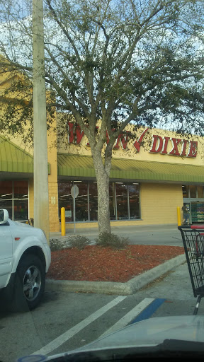 Grocery Store «Winn-Dixie», reviews and photos, 2880 Howland Blvd, Deltona, FL 32725, USA