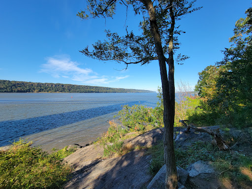 Park «Fort Washington Park», reviews and photos, Hudson River Greenway, New York, NY 10032, USA