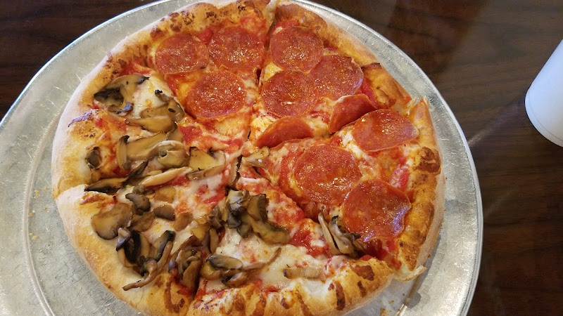 #1 best pizza place in Wichita - Knolla's Pizza | East