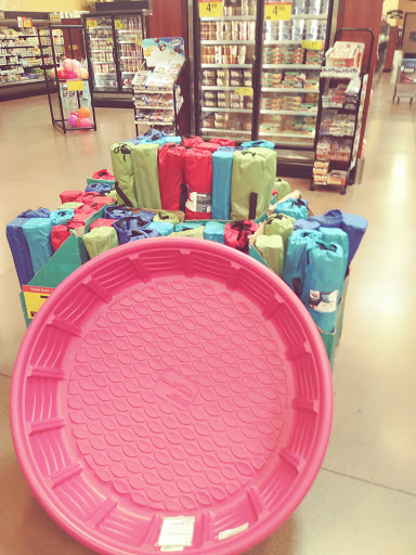 Grocery Store «Kroger», reviews and photos, 1350 N High St, Columbus, OH 43201, USA