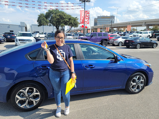 Car Dealer «Ancira Kia», reviews and photos, 6139 Bandera Rd, San Antonio, TX 78238, USA