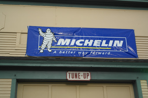 Auto Repair Shop «Great Northern Automotive & Tire», reviews and photos, 246 Main St, Winooski, VT 05404, USA