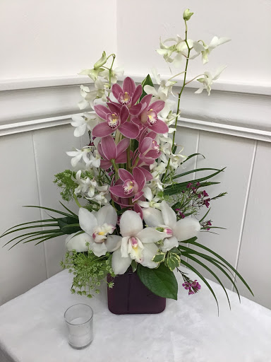 Florist «LaVassar Florists», reviews and photos, 7530 20th Ave NE, Seattle, WA 98115, USA