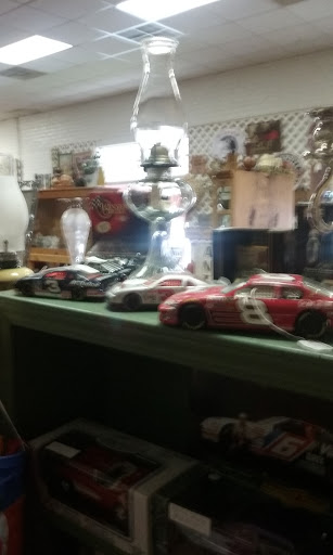 Thrift Store «Treasure Seekers», reviews and photos, 110 S 5th St, Griffin, GA 30223, USA