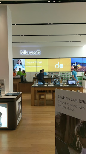 Computer Store «Microsoft Store», reviews and photos, 1 Garden State Plaza Blvd #2303, Paramus, NJ 07652, USA