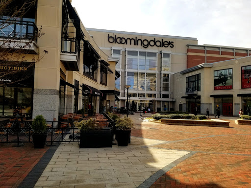 Shopping Mall «The Shops at Wisconsin Place», reviews and photos, 5310 Western Avenue Northwest, Chevy Chase, MD 20815, USA
