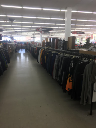 Thrift Store «Value World», reviews and photos, 11900 Detroit Ave, Lakewood, OH 44107, USA