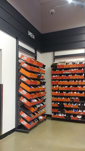 Shoe Store «Nike Factory Store», reviews and photos, 2692 Madison Rd, Cincinnati, OH 45208, USA
