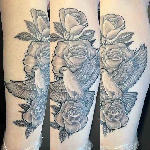 Explore girly skull tattoo ideas, creative tattoo ideas in Vincennes, available at Silver Owl Tattoo