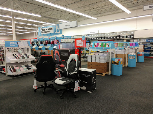 Office Supply Store «Staples», reviews and photos, 11 Winspear Dr SE, New Philadelphia, OH 44663, USA