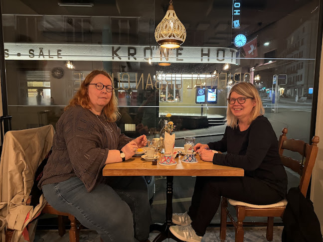 Moudi's Lecker Cafe Öffnungszeiten