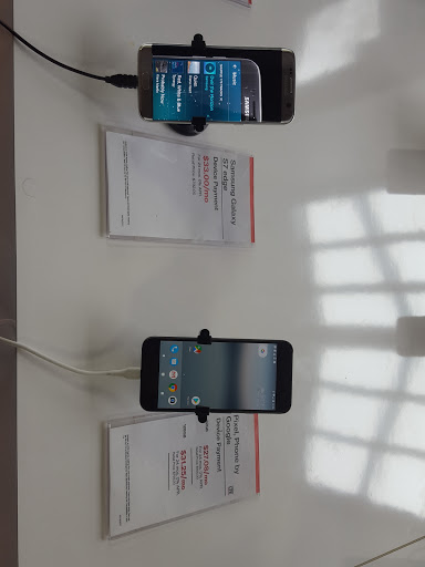 Cell Phone Store «Madison Verizon Wireless», reviews and photos, 28 Durham Rd, Madison, CT 06443, USA