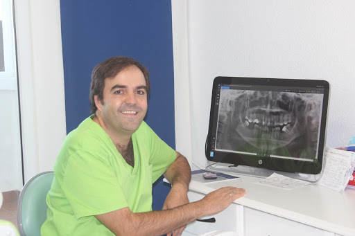 Clínica Dental Torrequebrada - Calle de Alemania Nº l- lºM Cruce con, Ctra. Costa del Sol, 29630 Benalmádena, Málaga