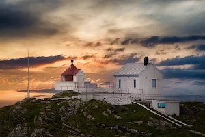 Fjøløy Lighthouse image