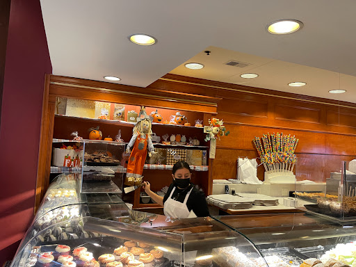 Pastry Shop «Astoria Pastry Shop», reviews and photos, 320 S Main St, Royal Oak, MI 48067, USA