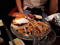 Hamburger du Restaurant américain Indiana Club Maine à Paris - n°10