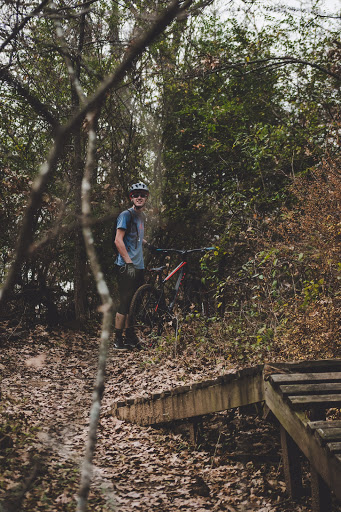 Bicycle Store «Phat Tire Bike Shop», reviews and photos, 9708 Riverside Pkwy Suite A, Tulsa, OK 74137, USA