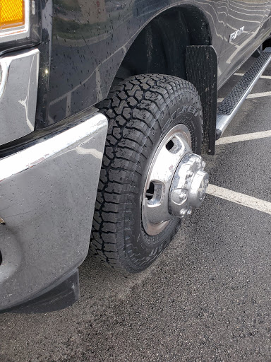 Tire Shop «Discount Tire Store - West Chester, OH», reviews and photos, 7683 Kingland Dr, West Chester Township, OH 45069, USA