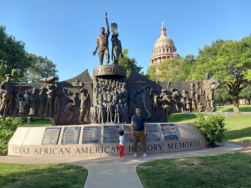 Movie Theater «Cinemark Tinseltown 20 and XD», reviews and photos, 15436 Farm to Market 1825, Pflugerville, TX 78660, USA