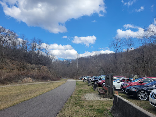 Panhandle Trail, Colliers parking lot