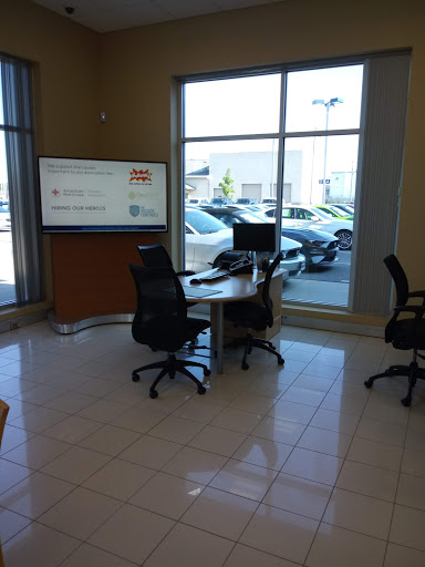 Used Car Dealer «CarMax», reviews and photos, 1213 Holiday Dr, Bloomington, IL 61704, USA