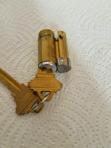 Locksmith «Universal Locksmith LLC», reviews and photos, 6807 Visitors Cir a, Orlando, FL 32819, USA