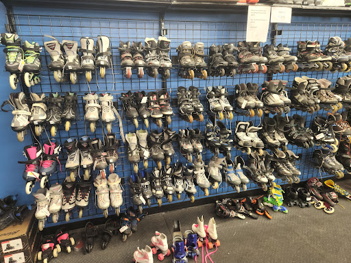 Sporting Goods Store «Play It Again Sports», reviews and photos, 2575 Fairview Ave N, Roseville, MN 55113, USA