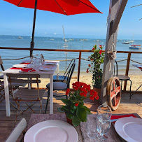 Atmosphère du Bar-restaurant à huîtres Le Petit Chenal à Lège-Cap-Ferret - n°1