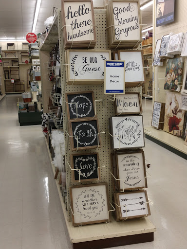 Craft Store «Hobby Lobby», reviews and photos, 11 W 39th St, Kearney, NE 68847, USA
