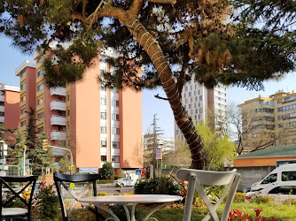 Peau de Pomme Cafe & Restaurant