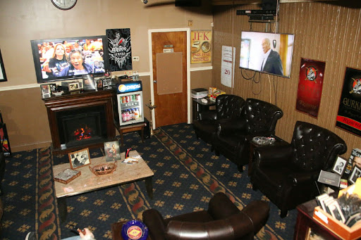Cigar Shop «Cigar Cigars», reviews and photos, 203 Railroad Ave, Sayville, NY 11782, USA