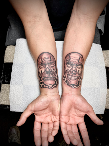 Tattoo Shop «Pare Eddie Tattoo & Piercing Salon», reviews and photos, 14181 Newport Ave e, Tustin, CA 92780, USA