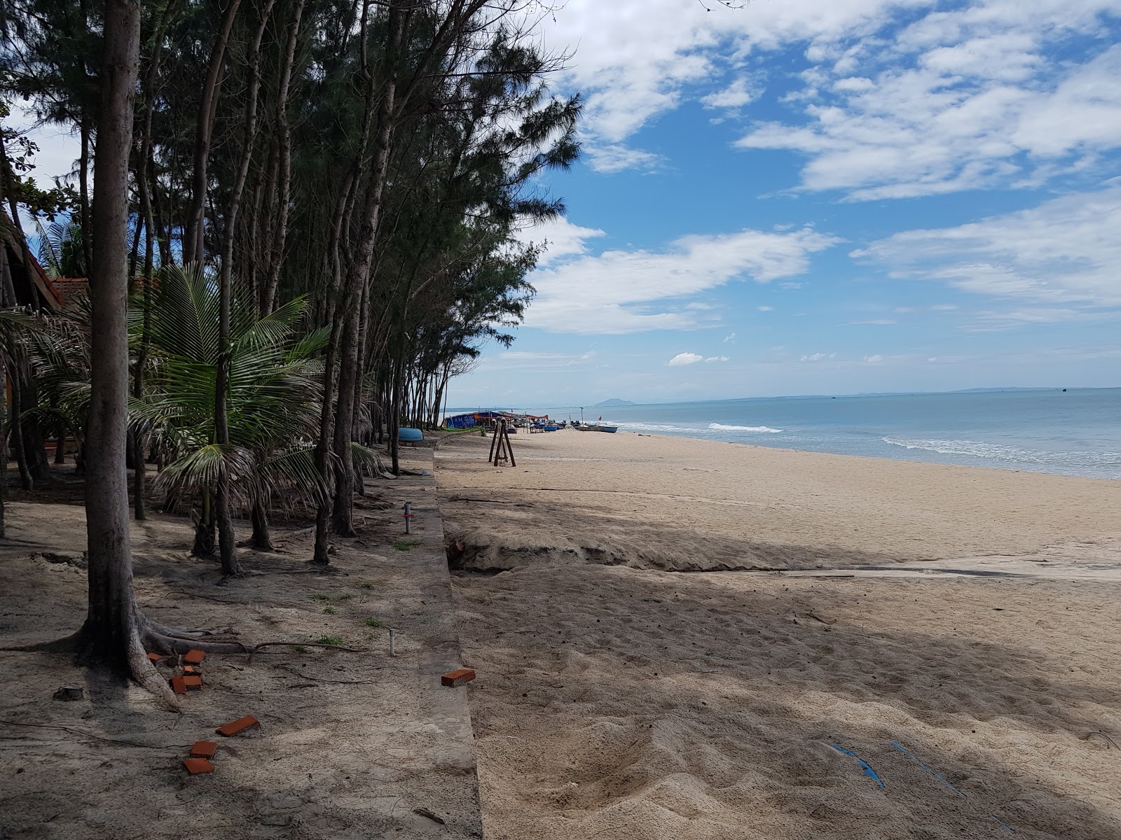 Fotografija Aloha Phan Thiet Beach z turkizna čista voda površino