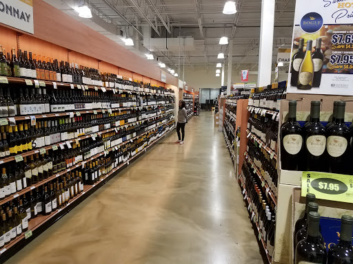 State Liquor Store «NH Liquor & Wine Outlet», reviews and photos, 294 Daniel Webster Hwy, Nashua, NH 03060, USA