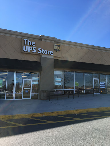 Shipping and Mailing Service «The UPS Store», reviews and photos, 5220 Jimmy Lee Smith Pkwy #104, Hiram, GA 30141, USA