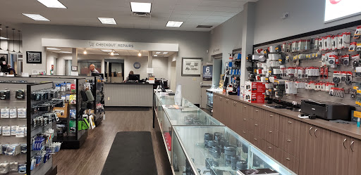 Camera Store «Roberts Camera», reviews and photos, 220 E St Clair St, Indianapolis, IN 46204, USA