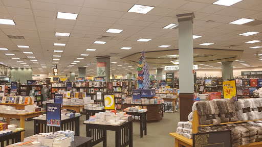 Book Store «Barnes & Noble», reviews and photos, 17111 Haggerty Rd, Northville, MI 48168, USA