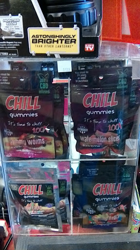 Tobacco Shop «Smokers Outlet», reviews and photos, 1446 E Kearney St, Springfield, MO 65803, USA