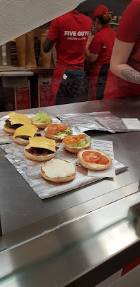 Plats et boissons du Restaurant de hamburgers Five Guys Nice CAP 3000 à Saint-Laurent-du-Var - n°16