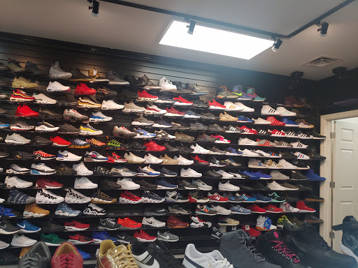 Fashion Accessories Store «Rock Star Fashion», reviews and photos, 1881 Lockbourne Rd, Columbus, OH 43207, USA