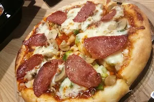 Quick Pizza Delivery Seririt image